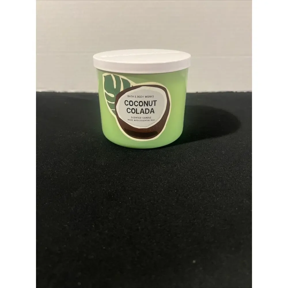 2 Bath And Body Works Coconut Colada 3wick 14.5 oz Candle Read